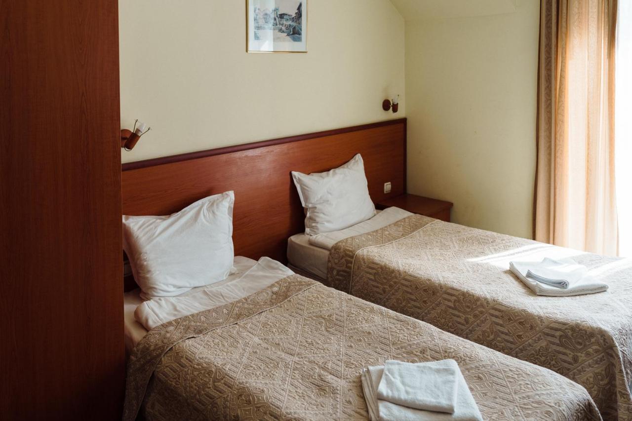 Dionis Hotel Varna Buitenkant foto