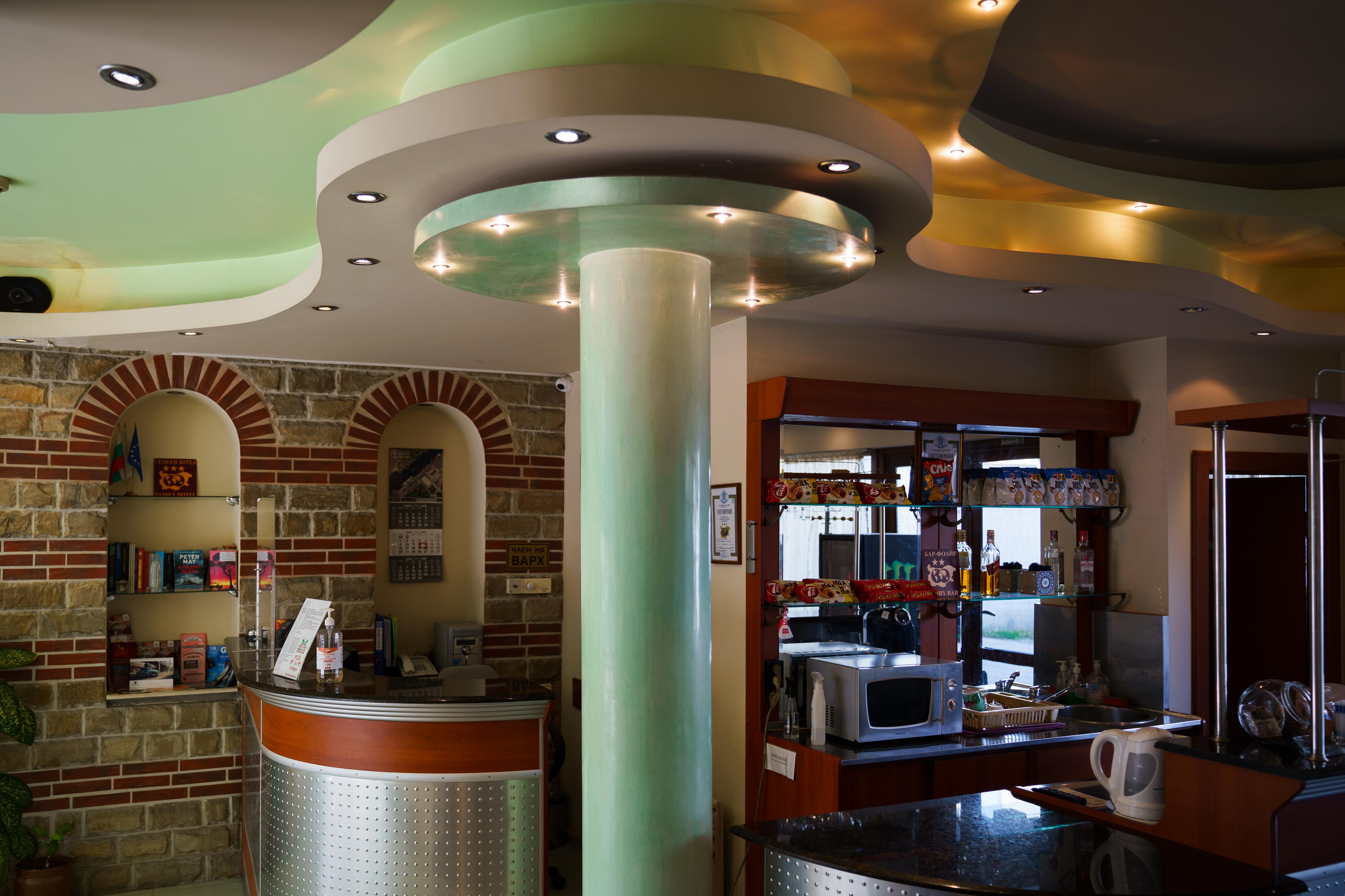 Dionis Hotel Varna Buitenkant foto