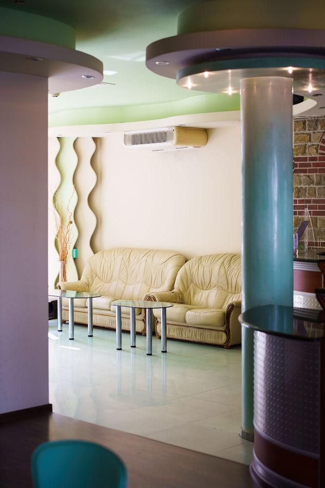 Dionis Hotel Varna Buitenkant foto