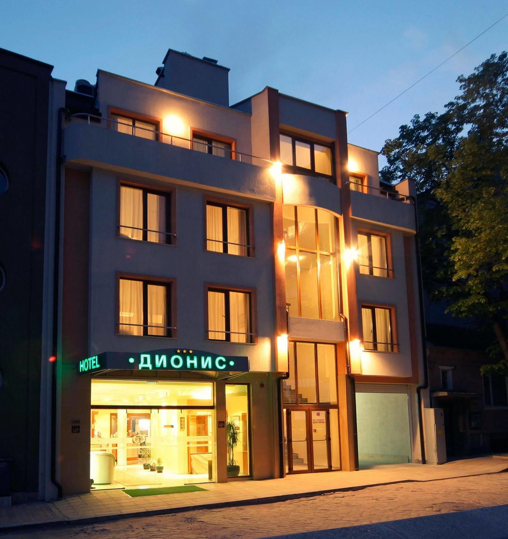 Dionis Hotel Varna Buitenkant foto
